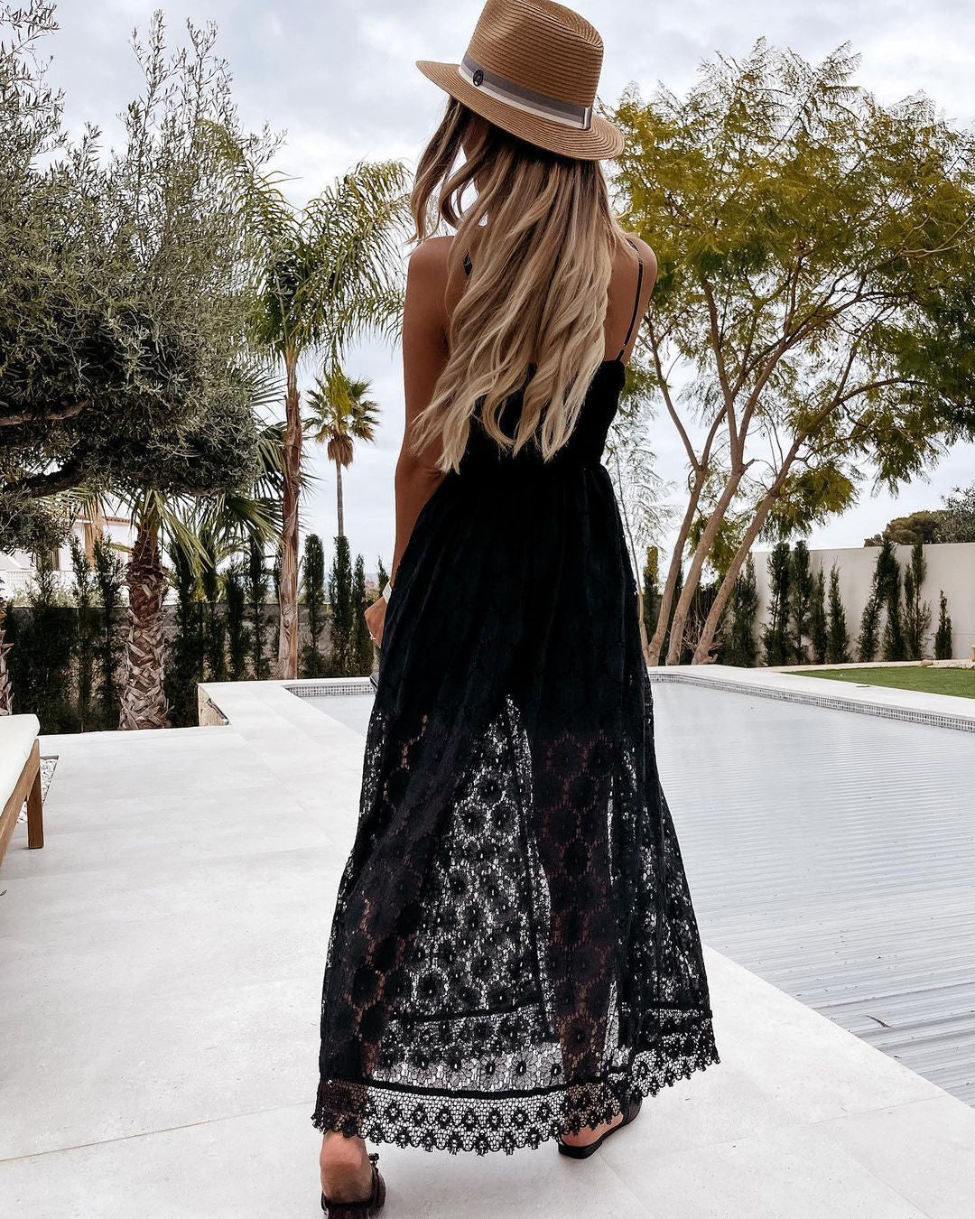 Selena® | Lace shorts dress with slit