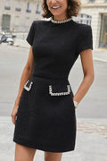 Leslie® | Exquisite and playful mini dress made of tweed fabric with beaded trim, short sleeves and pockets