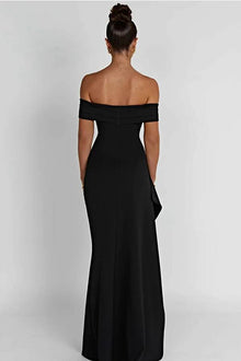 Leah® | Off-the-shoulder maxi dress with a high slit