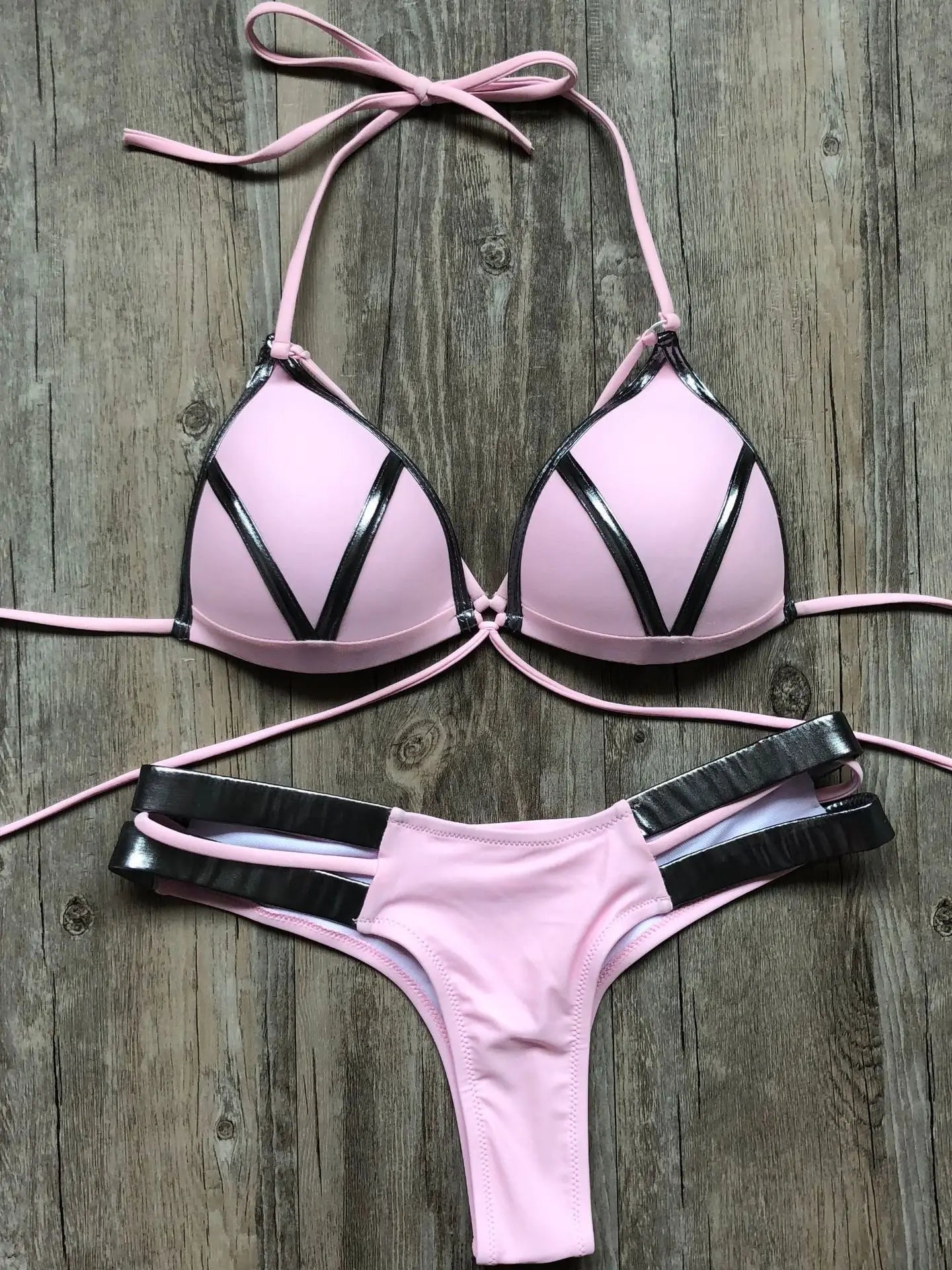 Flor® | Effortless and trendy   bikinis