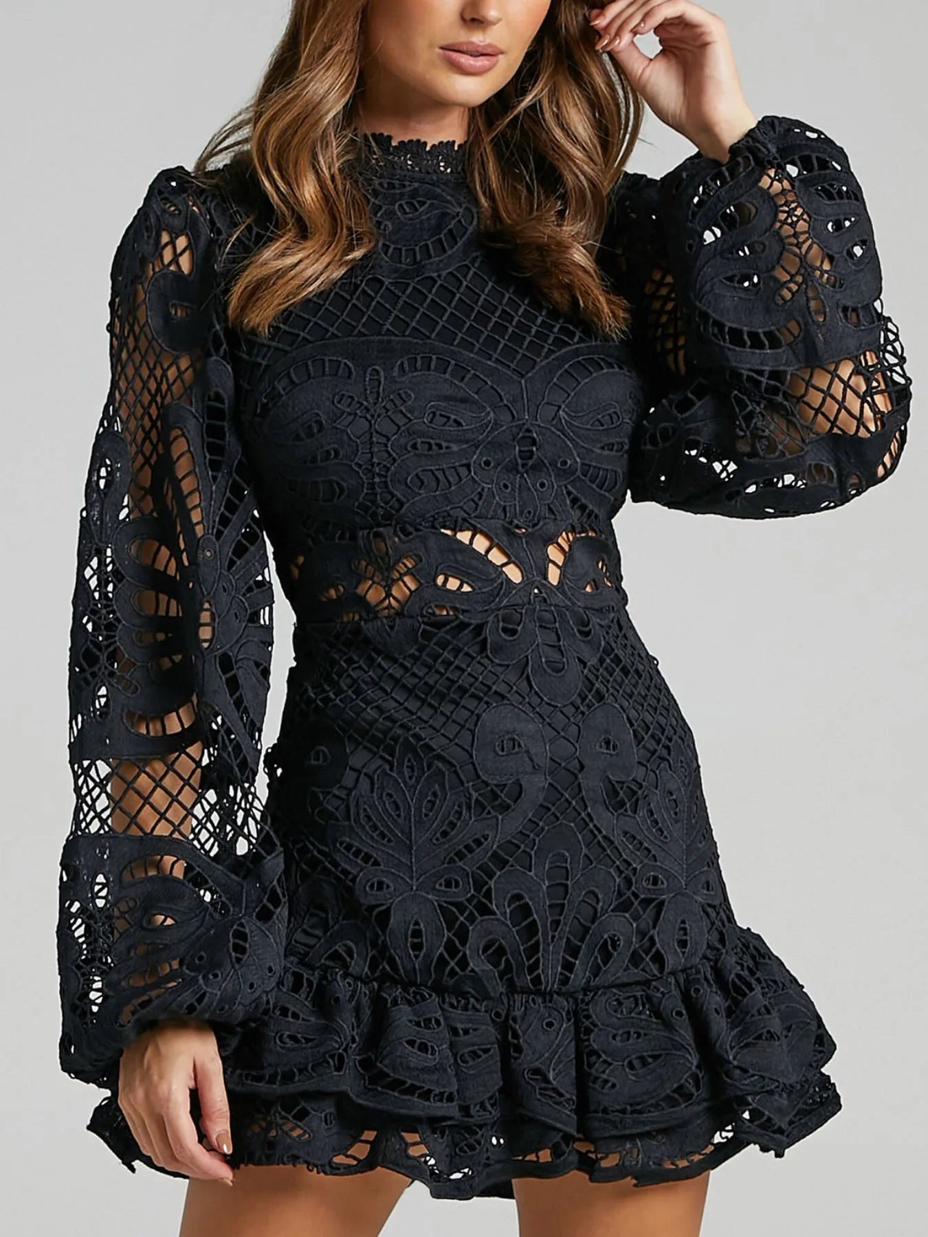 Sara® | Elegant Long-Sleeved Lace Mini Dress