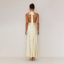 Karol® | Sofia Dress – Flowing elegance with halterneck detail