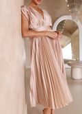 Ilaria® | Elegant Dress With Sleeves