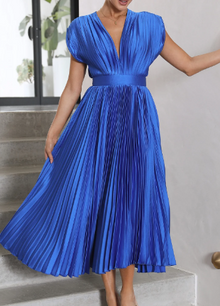 Ilaria® | Elegant Dress With Sleeves