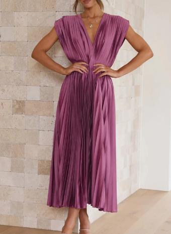 Ilaria® | Elegant Dress With Sleeves