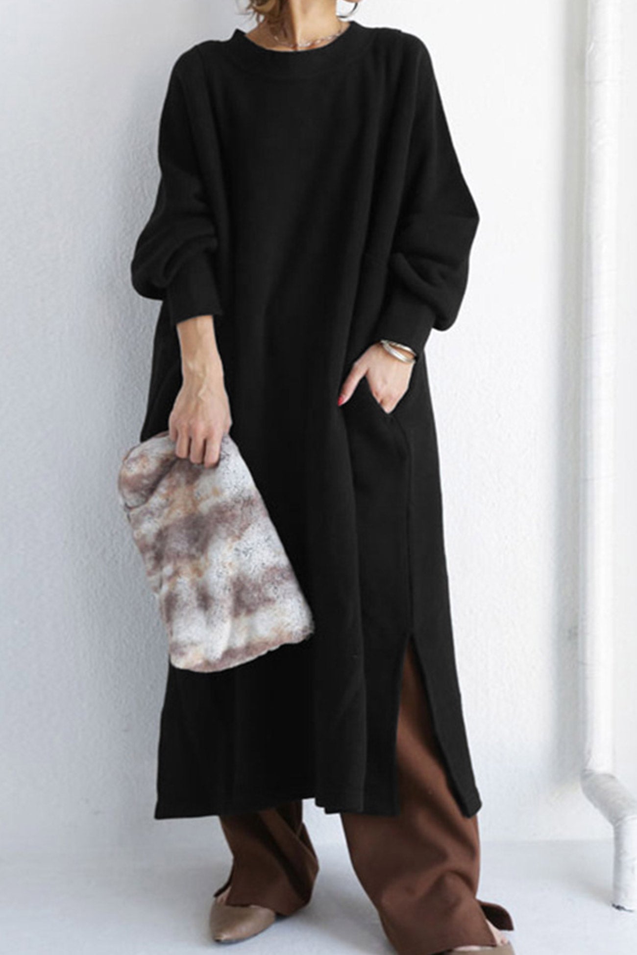 Beate | Solid sweatshirt dress with a crew neck and slit