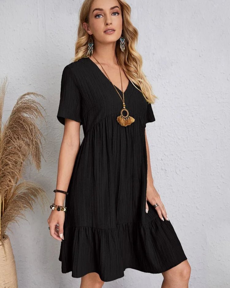 Adriana® | Vintage Dress With V-Neck & Lace Design