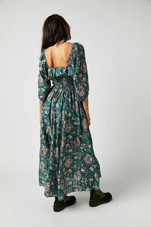 Ariadna® | Printed midi dress with ruched bodice and ruffles